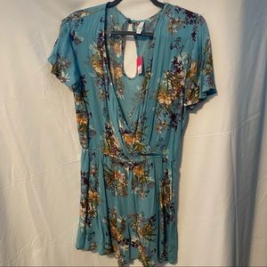 Xhilaration Blue Floral Romper with Keyhole Back and Elastic Waist Size Medium